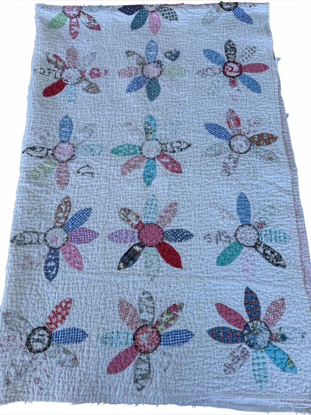 VTG Scrap Flower Dresden Plate Quilt Farmhouse Pastels 56x85 Flaws Cutter Crafts